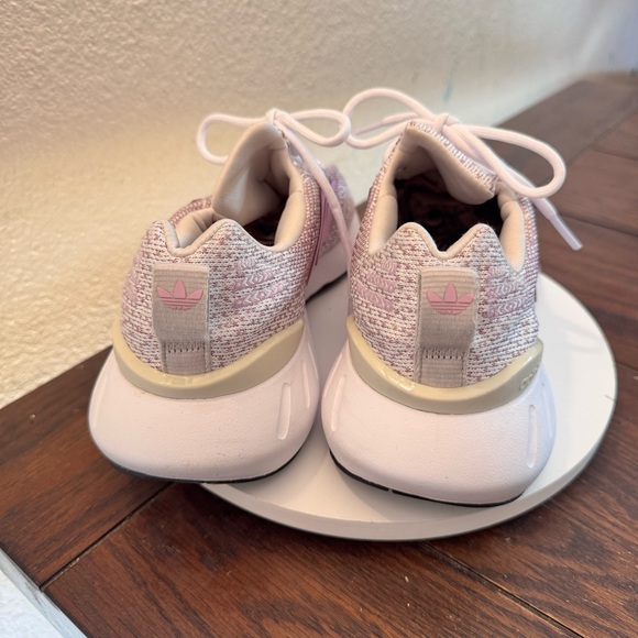 Adidas Women's Swift Run 22 Alumina Bliss Lilac White Shoes GW6886 Size 9 - Picture 2 of 6